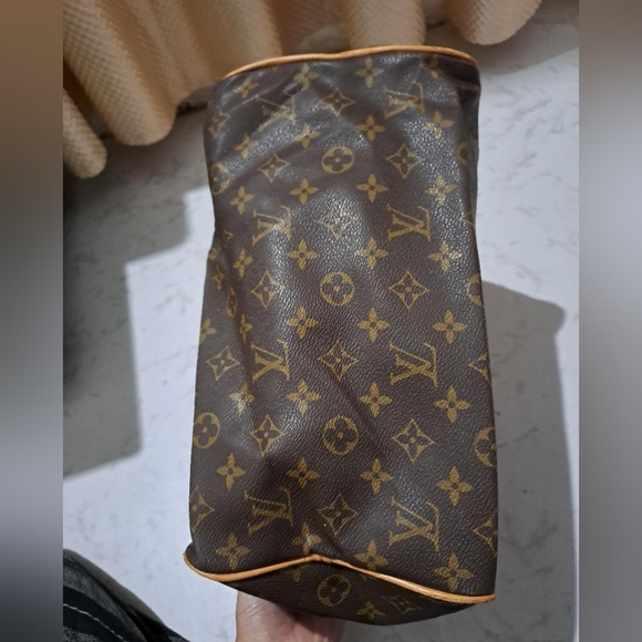 Authentic Louis Vuitton Monogram Speedy 30 with Dustcover - Picture 9 of 15